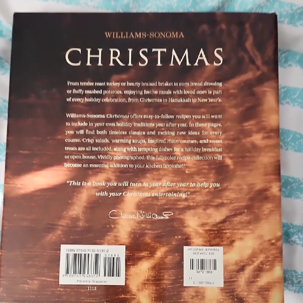 Williams Sonoma Christmas Recipes Book with Brown and Gold Cover